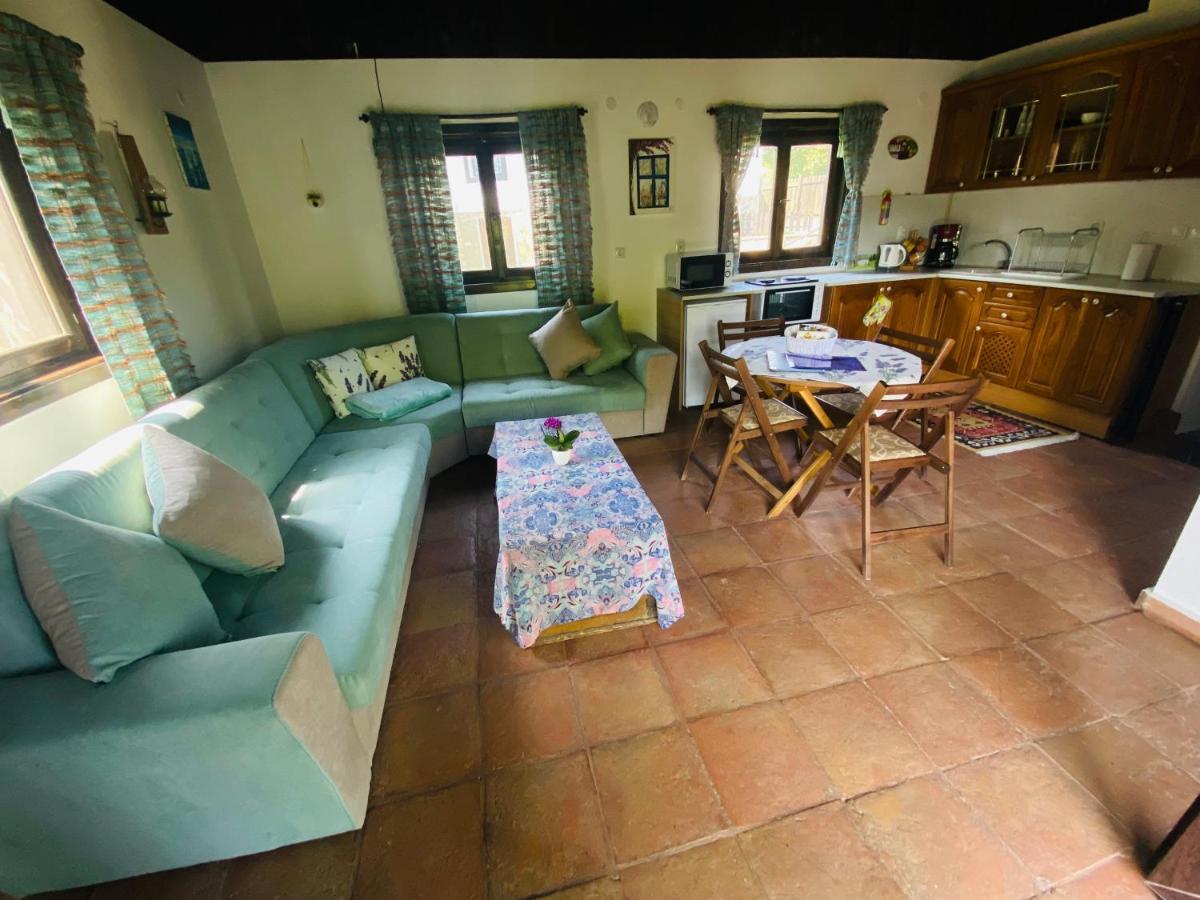 Lavender And Poppy Cottages Bebrovo Екстер'єр фото