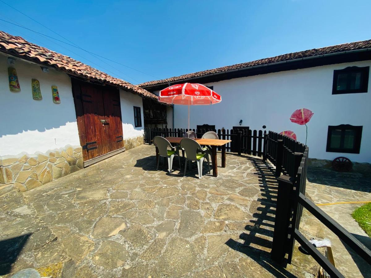 Lavender And Poppy Cottages Bebrovo Екстер'єр фото